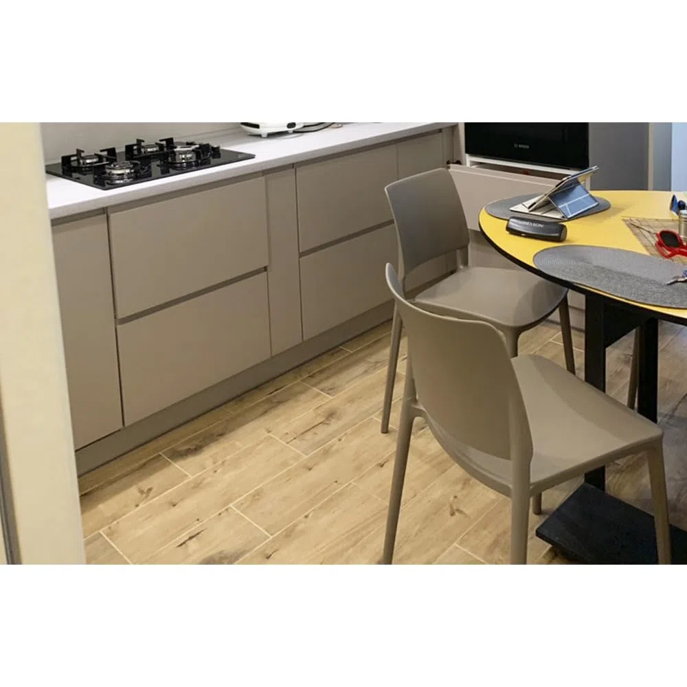 PAPATYA Joy-S 1er-Set Designer- Kunststoffstuhl, 200 kg belastbar, Leichter stapelbar Gartenstuhl, wetterfester Balkonstuhl, Terrassenstuhl, Hotelstühle, Restaurantstühle, Stapelstuhl (Orange)