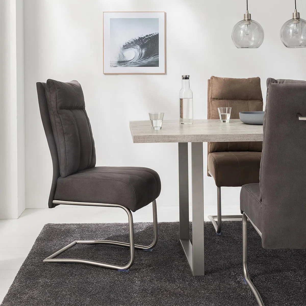home24 Freischwinger 2er-Set | Microfaser Vintage| Edelstahlgestell gebürstet | Schwingfunktion für ergonomisches Sitzen | Esszimmer und Büro