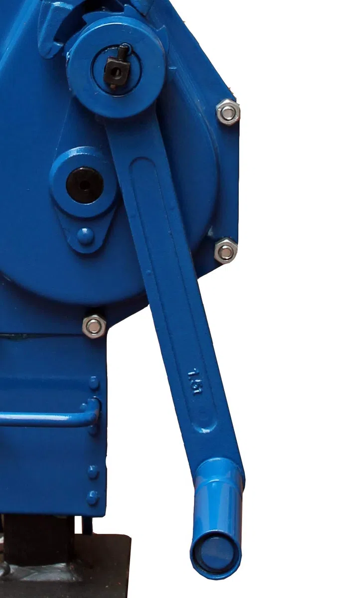 SHZ Stahlwinde 5 t mit Sicherheitskurbel und Lastdruckbremse | 5000kg belastbare Stockwinde | hebt zuverlässig Dank geschlossener Bauweise | CE-konforme Zahnstangenwinde für Werkstatt und Baustelle
